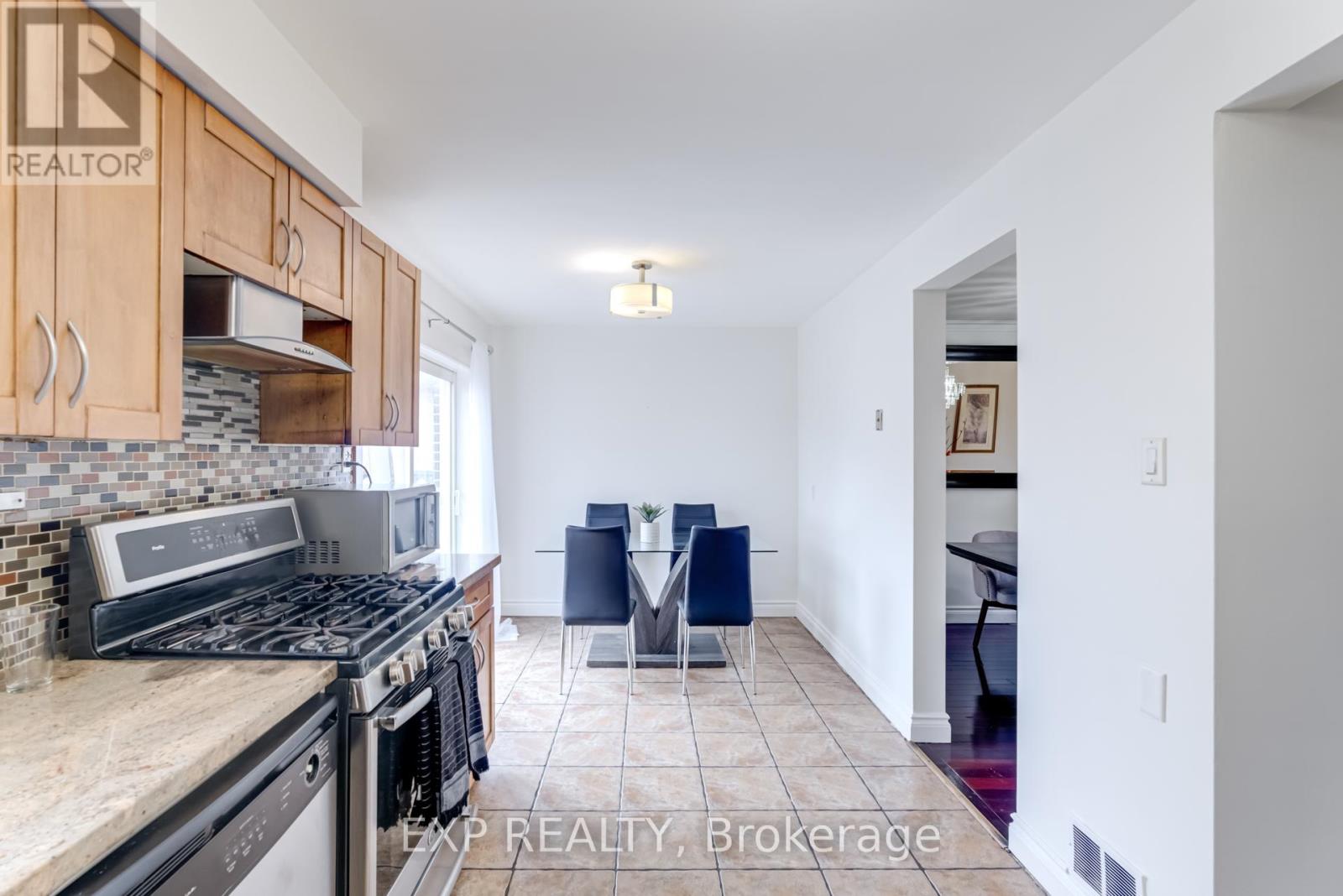 179 Lindylou Road, Toronto (Humbermede), Ontario  M9M 2B8 - Photo 17 - W12076960