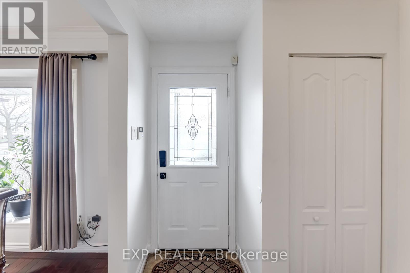 179 Lindylou Road, Toronto (Humbermede), Ontario  M9M 2B8 - Photo 3 - W12076960