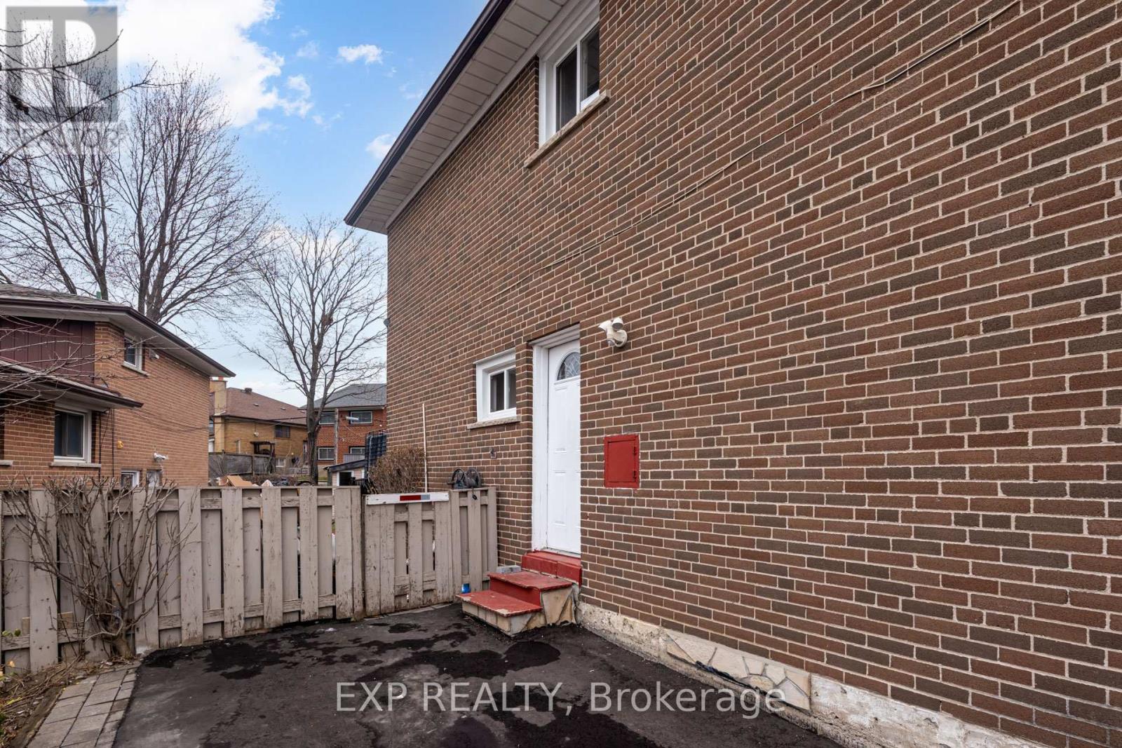 179 Lindylou Road, Toronto, Ontario  M9M 2B8 - Photo 49 - W12076960