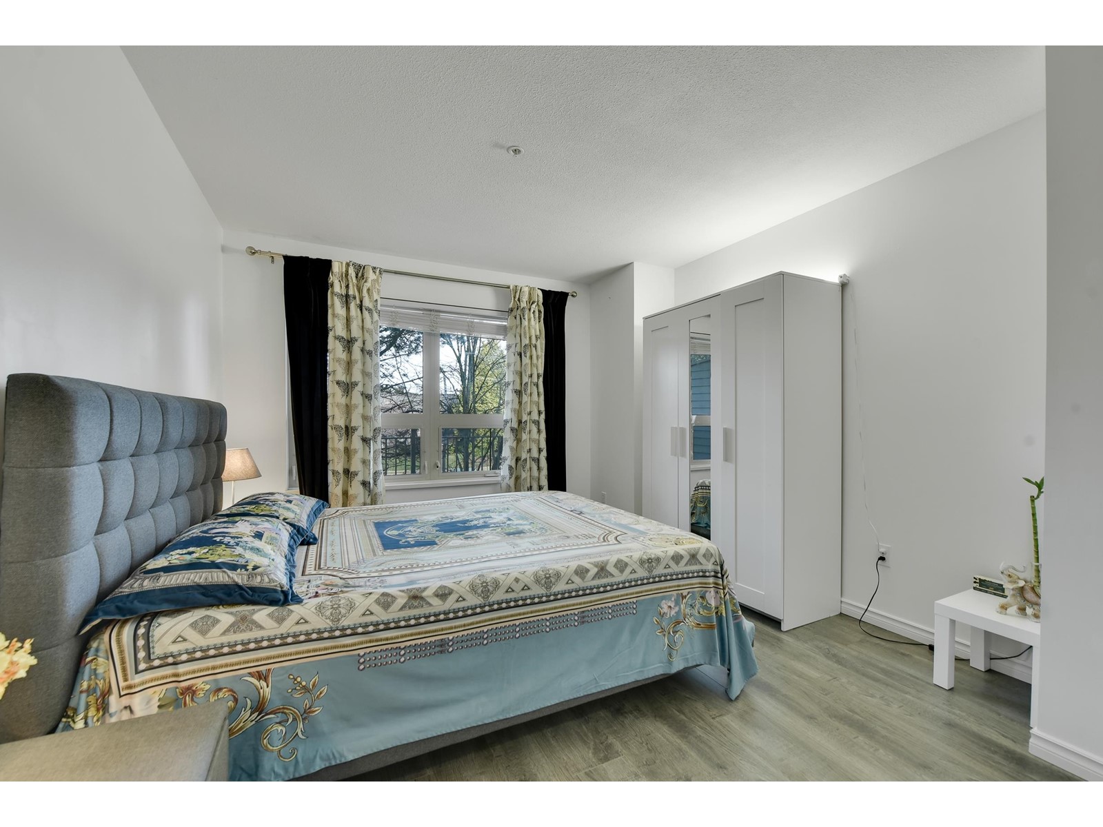 307 15210 Guildford Drive, Surrey, British Columbia  V3R 0X7 - Photo 3 - R2989608