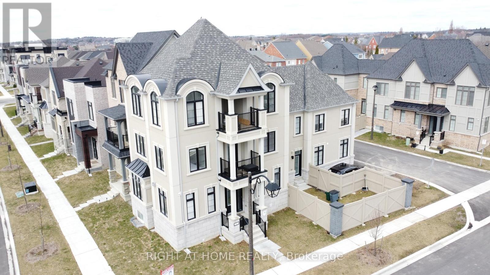 97 Guardhouse Crescent, Markham, Ontario  L6C 3J9 - Photo 3 - N12079807