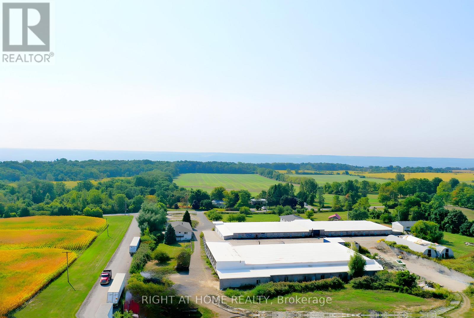 277 Rock Chapel Road, Hamilton, Ontario  L9H 5E2 - Photo 6 - X12079806