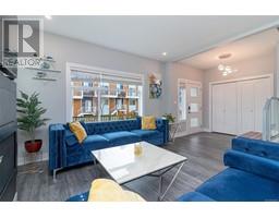 2815 Meridian Ave, Langford property photo listing 994548 for sale