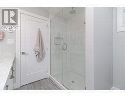2815 Meridian Ave, Langford property photo listing 994548 for sale