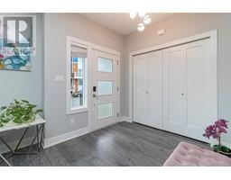 2815 Meridian Ave, Langford property photo listing 994548 for sale