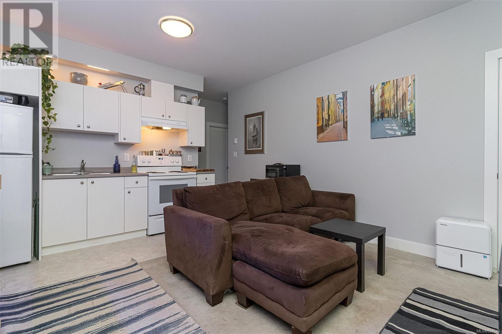 2815 Meridian Ave, Langford real estate listing 994548 for sale