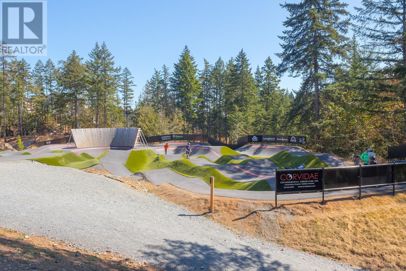 2815 Meridian Ave, Langford real estate listing 994548 for sale