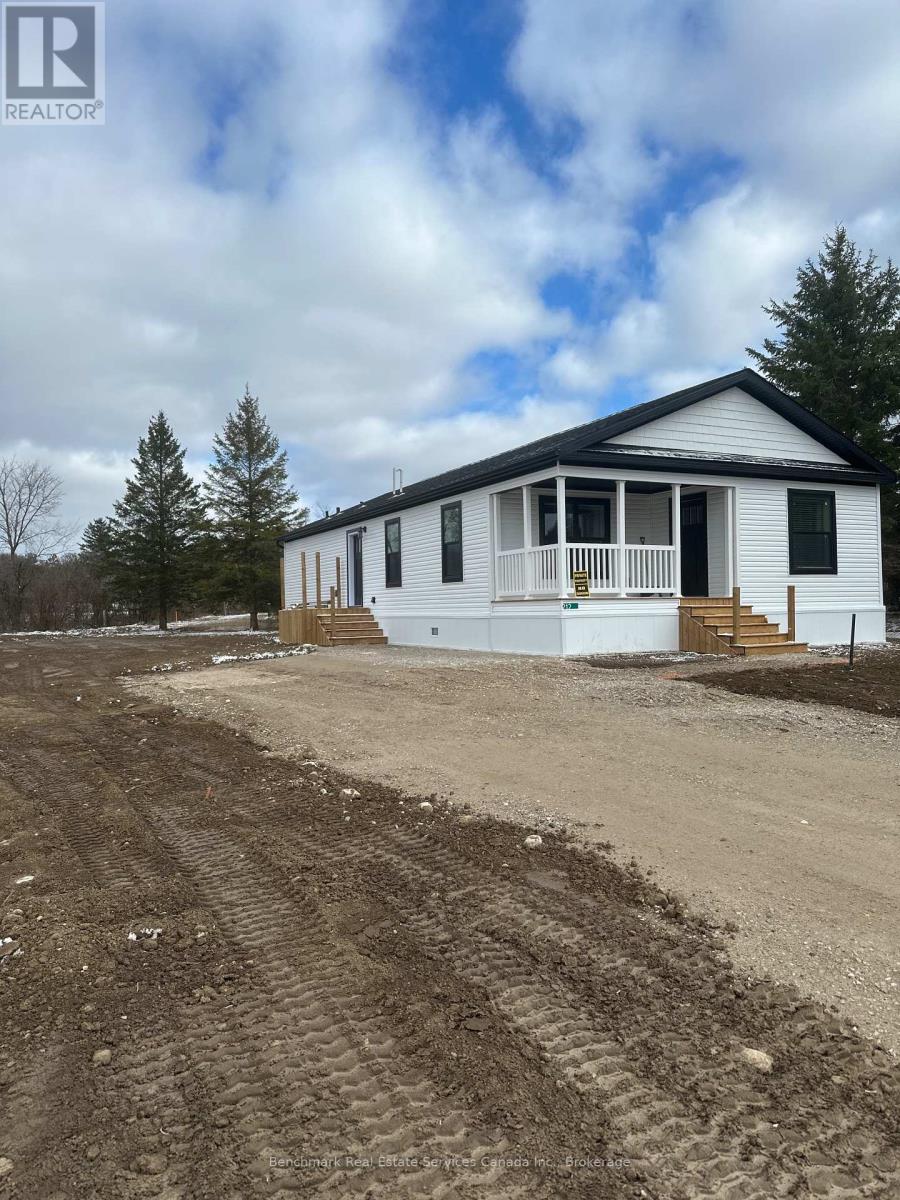 212 Spruce Drive, West Grey, Ontario  N4N 3B8 - Photo 2 - X11890482