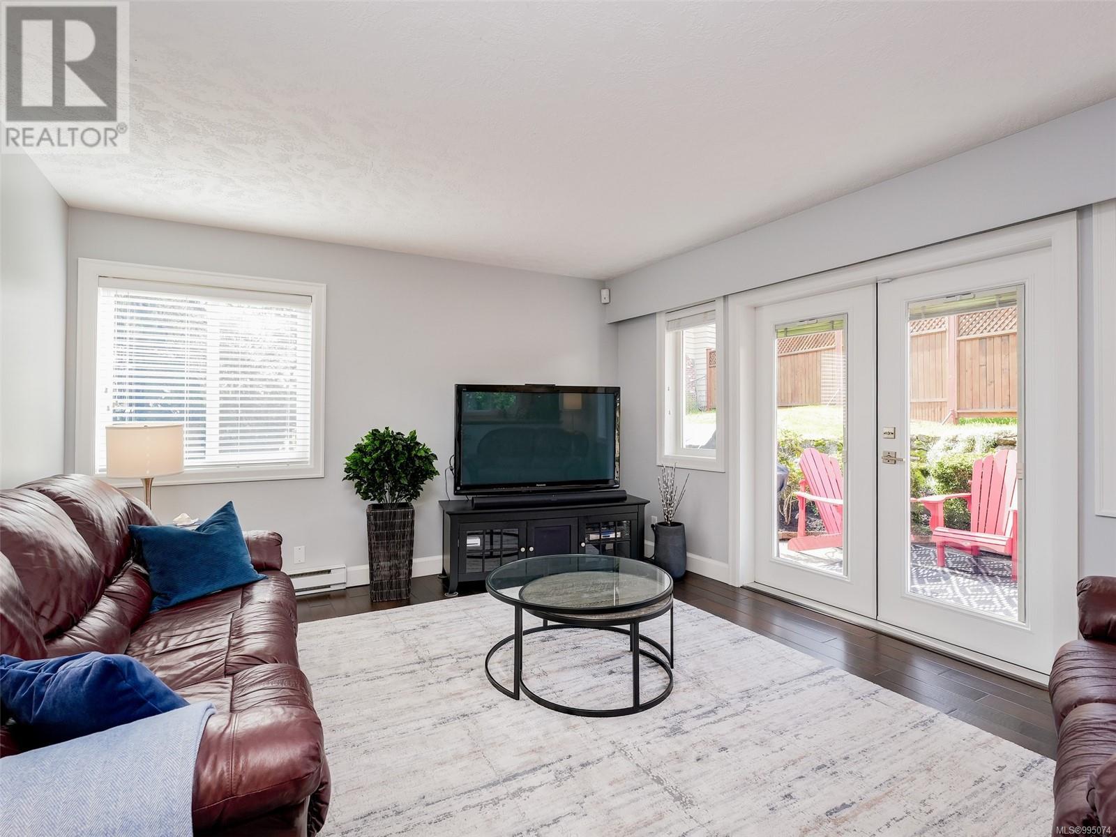 Property at 711 Demel Pl image 3