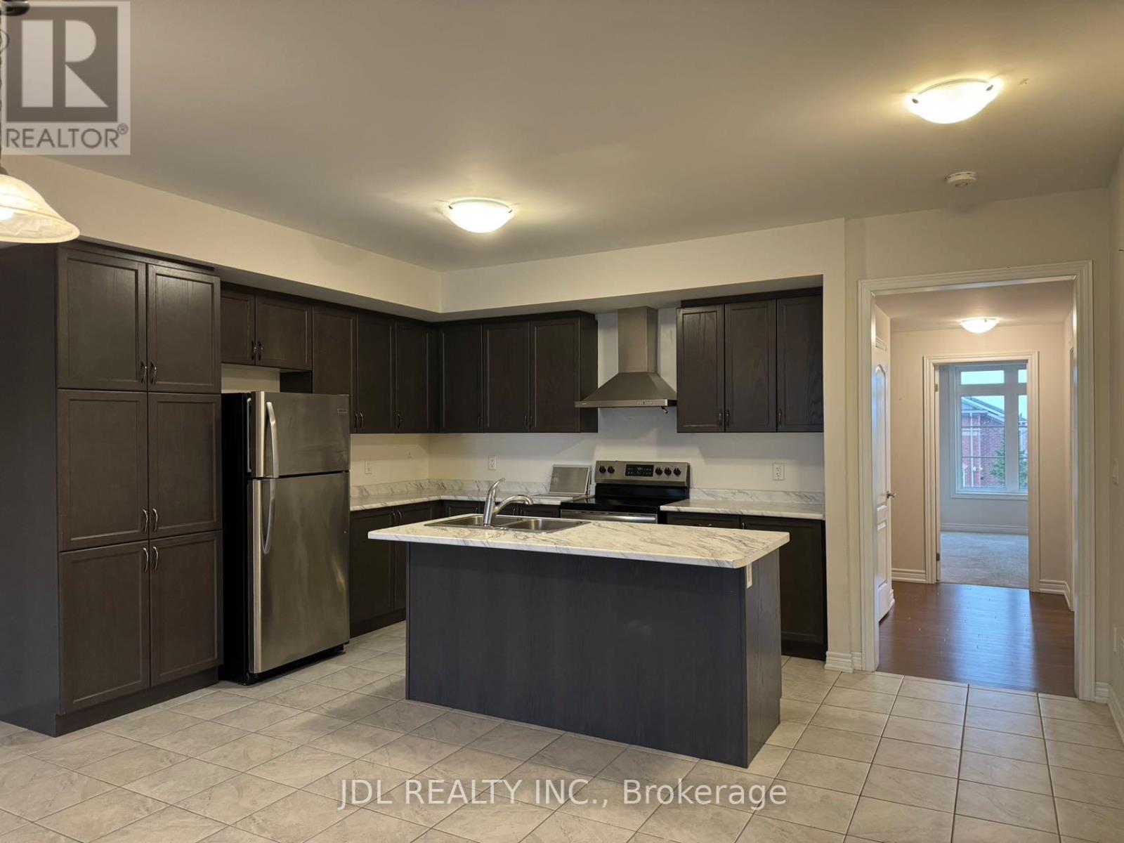 83 Luzon Avenue, Markham, Ontario  L6B 1N7 - Photo 2 - N12079815