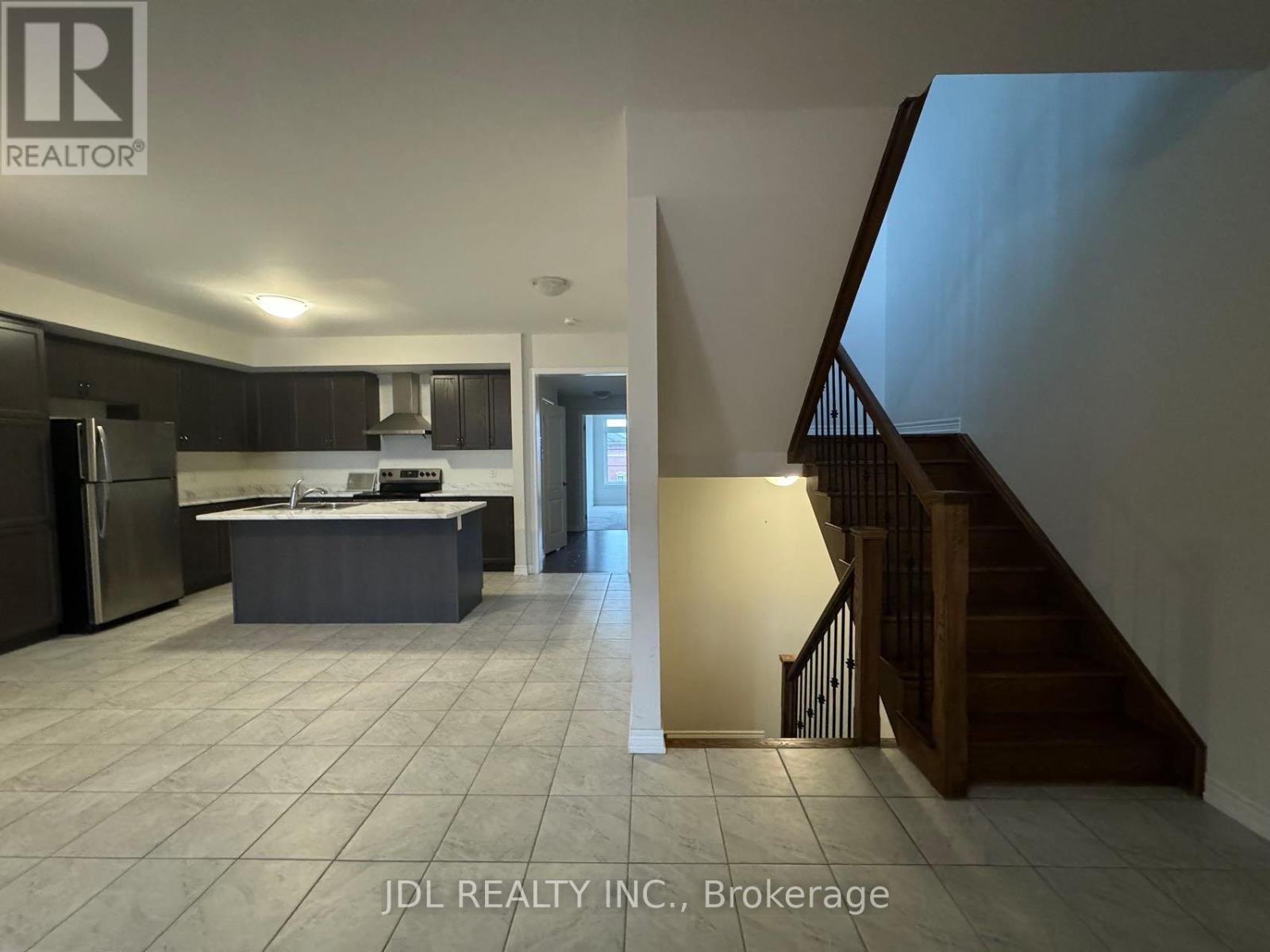 83 Luzon Avenue, Markham, Ontario  L6B 1N7 - Photo 4 - N12079815
