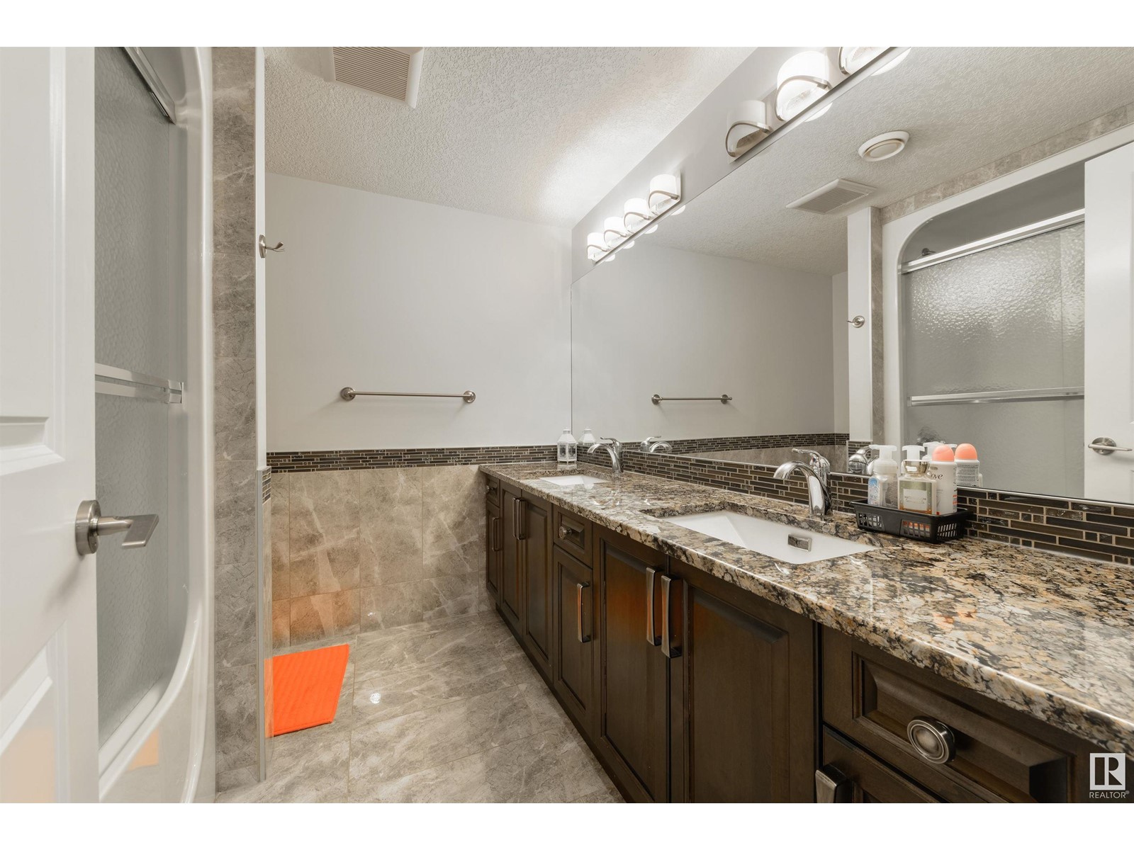 6111 56 Av, Beaumont, Alberta  T4X 0H3 - Photo 53 - E4430655