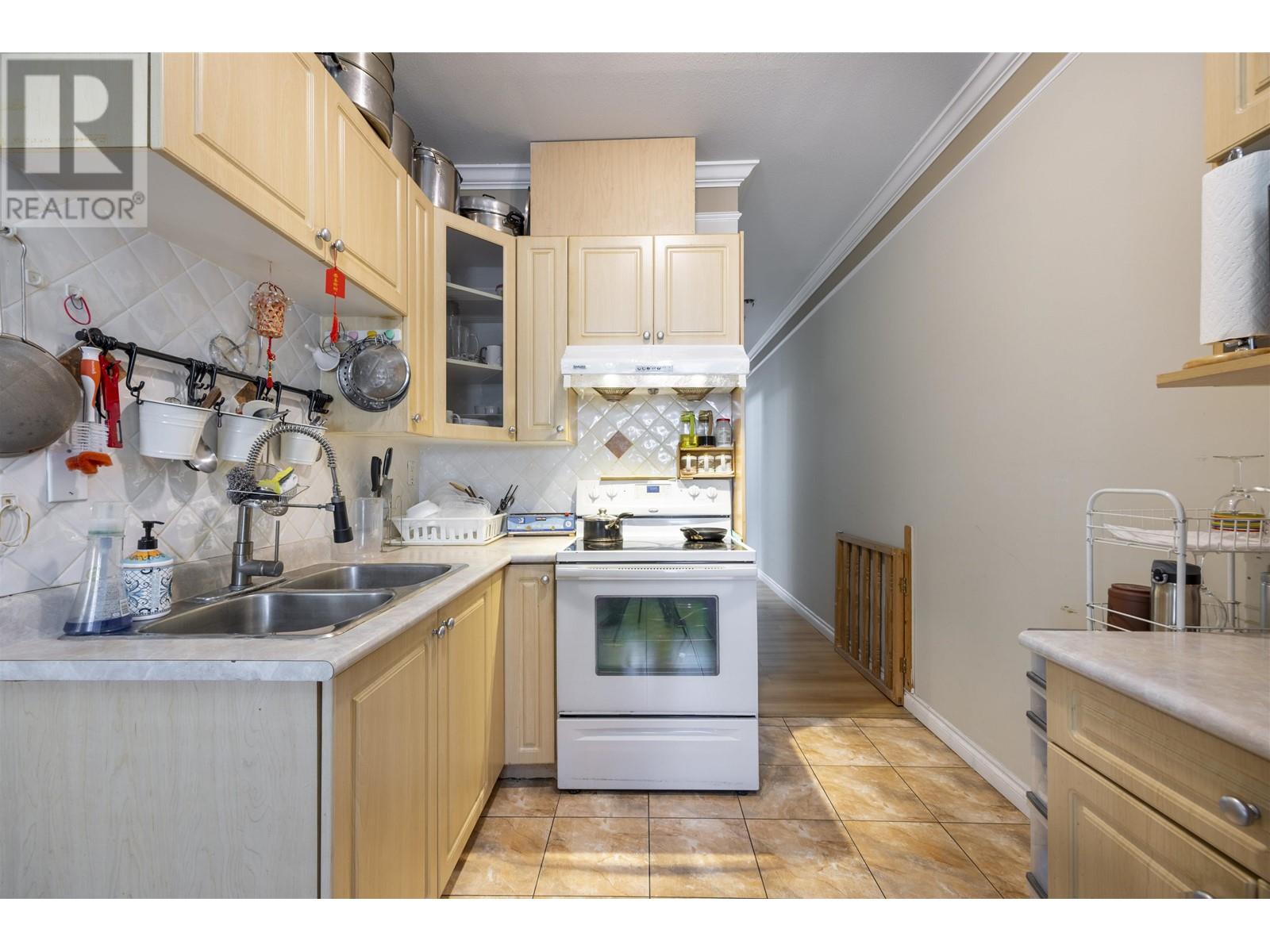 2245 Dundas Street, Vancouver, British Columbia  V5L 1J9 - Photo 12 - R2989043