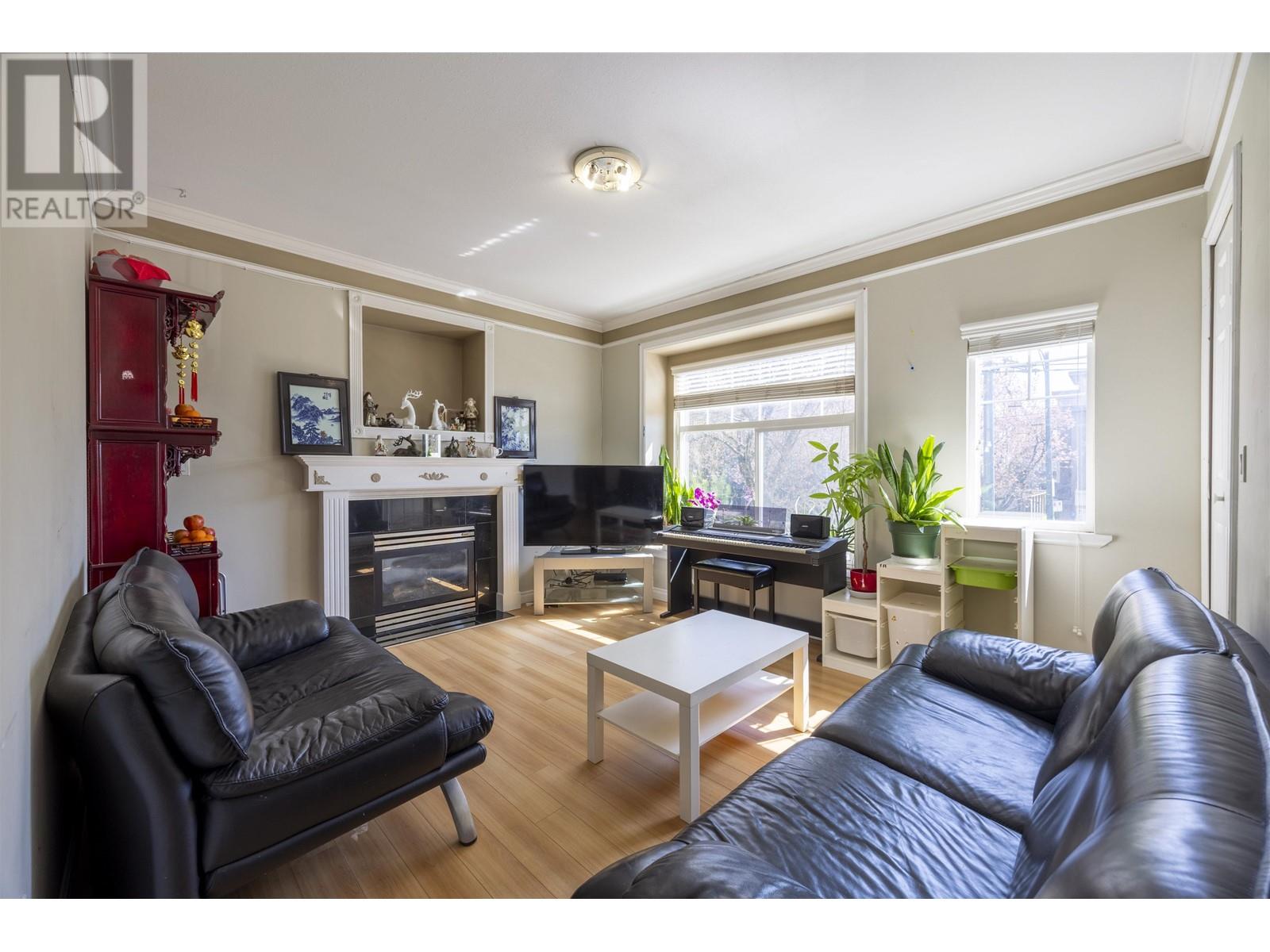 2245 Dundas Street, Vancouver, British Columbia  V5L 1J9 - Photo 6 - R2989043