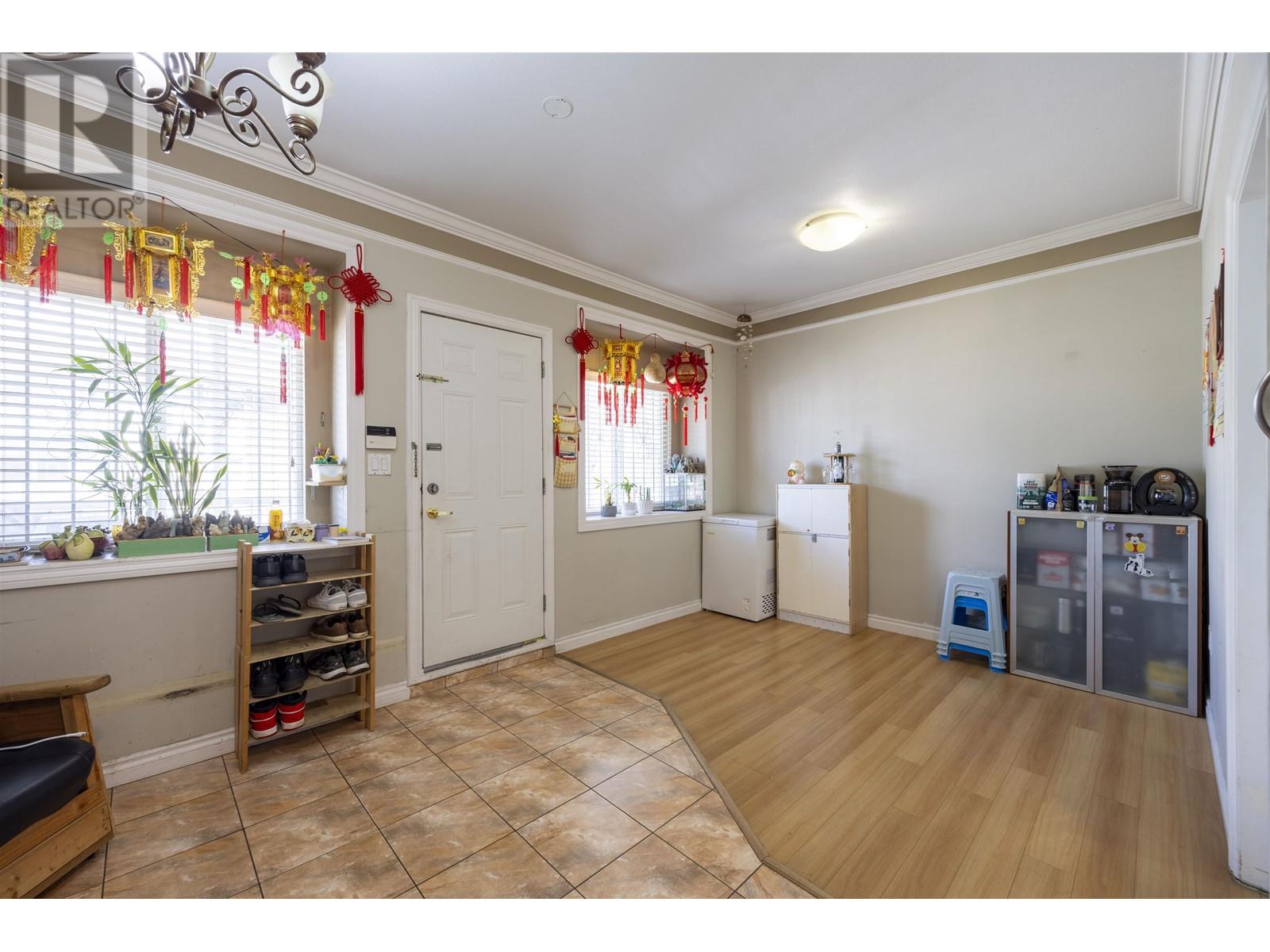 2245 Dundas Street, Vancouver, British Columbia  V5L 1J9 - Photo 11 - R2989043