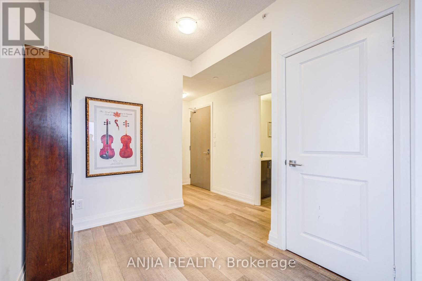 2012 - 7165 Yonge Street, Markham, Ontario  L3T 0C9 - Photo 8 - N12079825