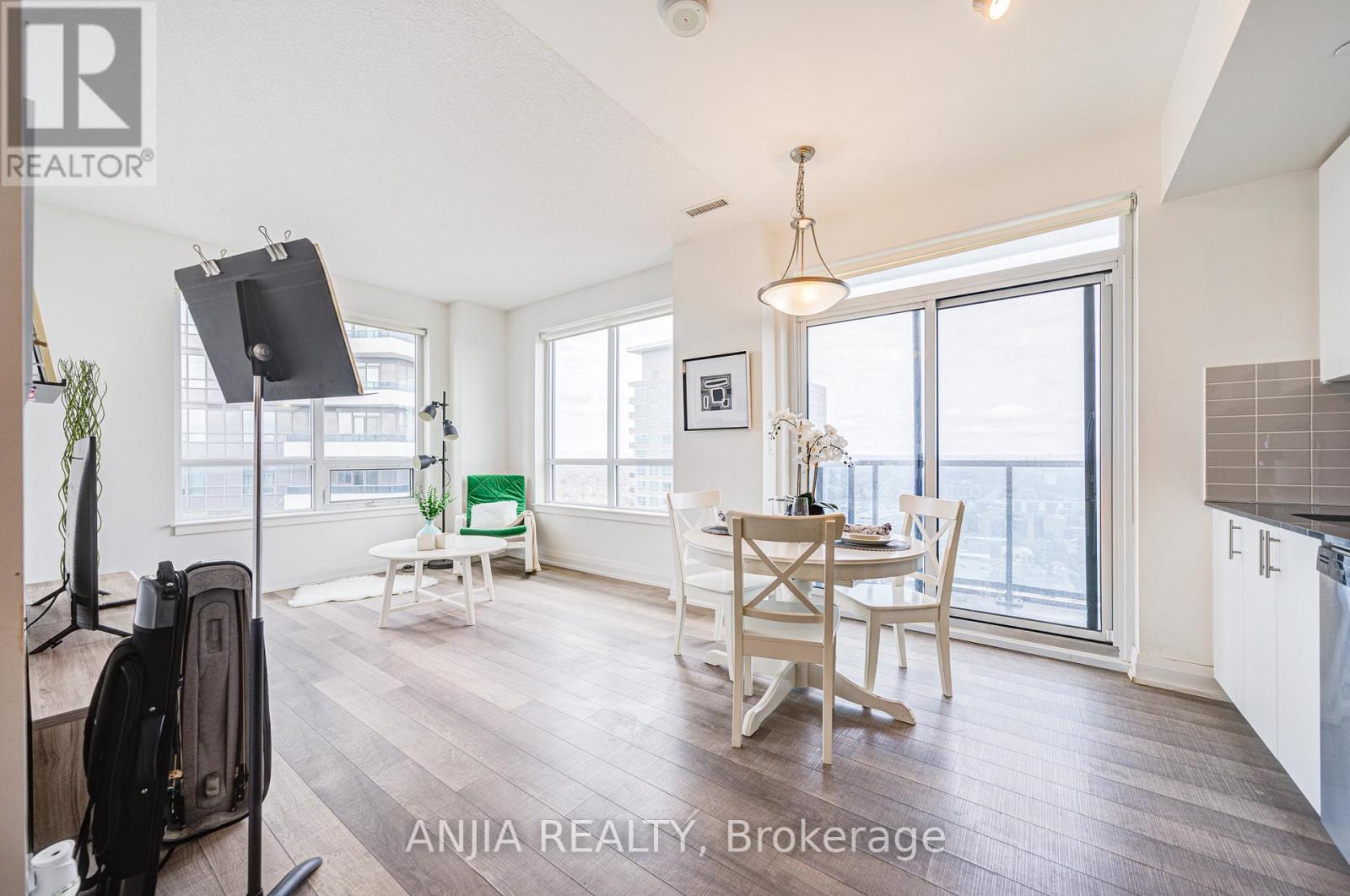2012 - 7165 Yonge Street, Markham, Ontario  L3T 0C9 - Photo 12 - N12079825