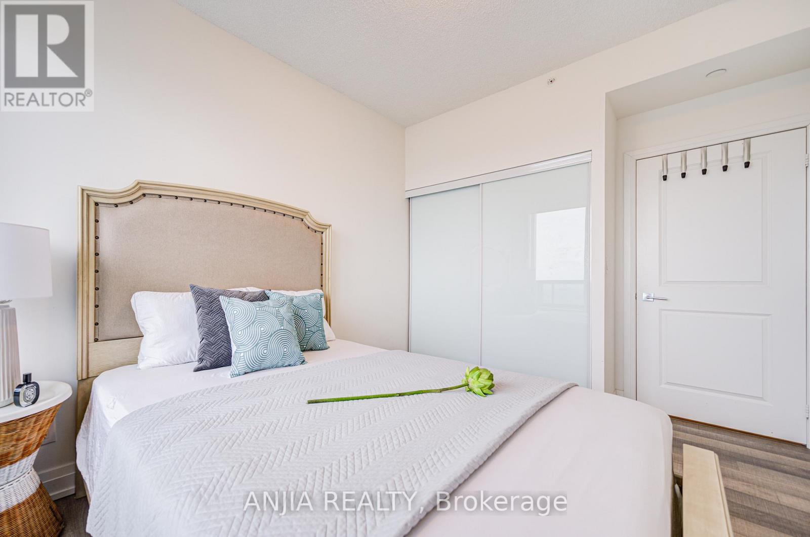 2012 - 7165 Yonge Street, Markham, Ontario  L3T 0C9 - Photo 20 - N12079825