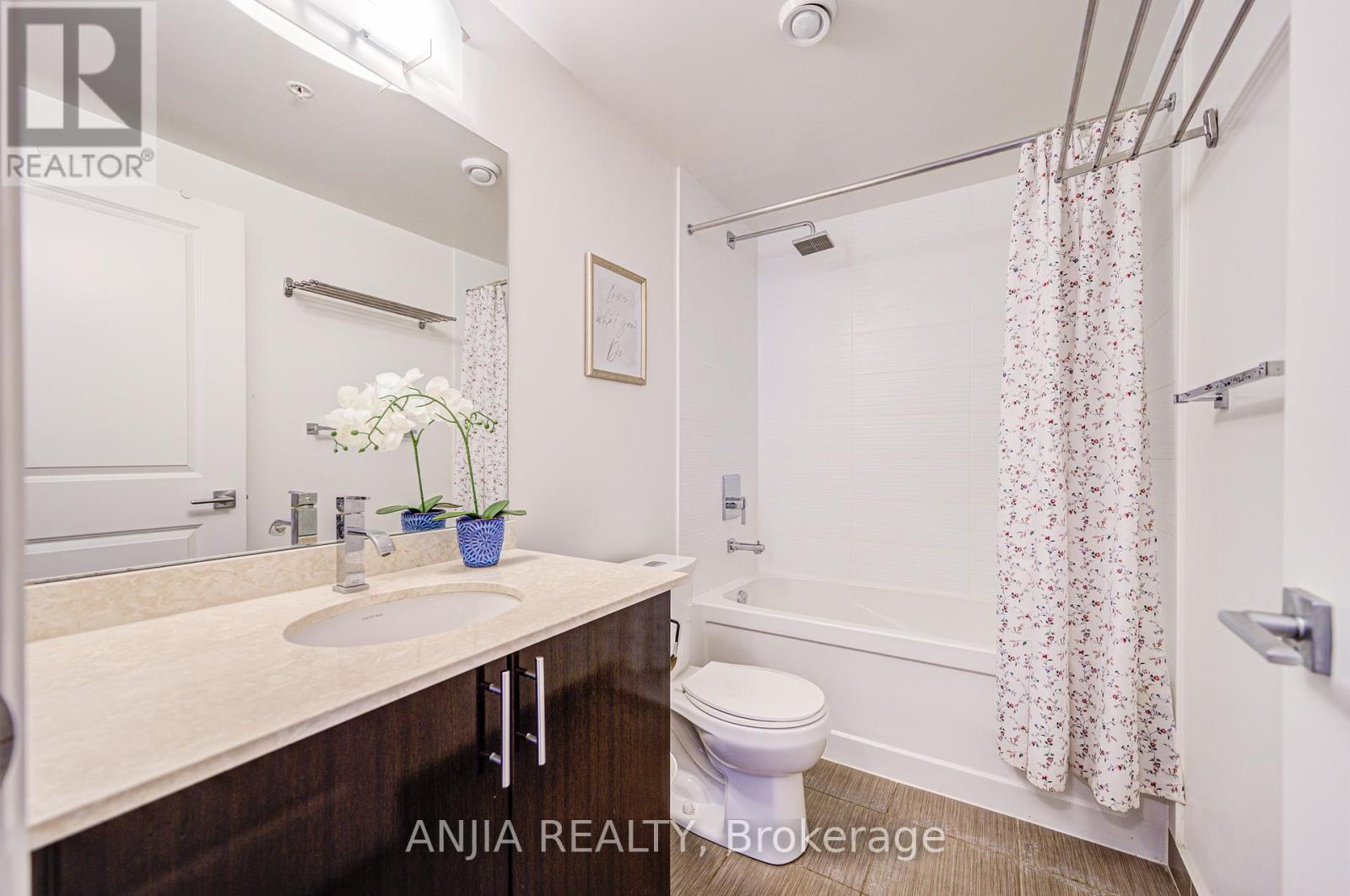2012 - 7165 Yonge Street, Markham, Ontario  L3T 0C9 - Photo 21 - N12079825