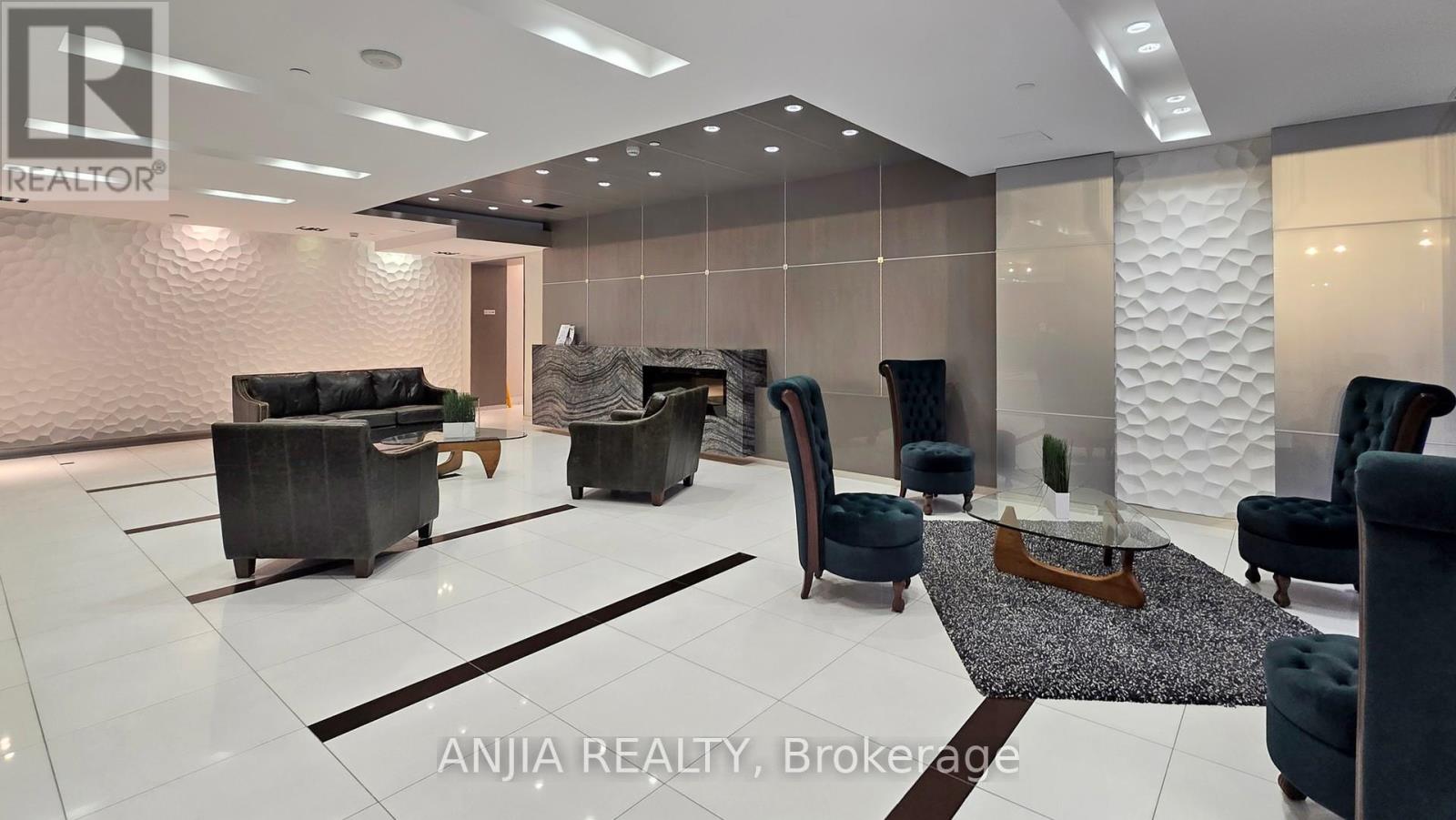 2012 - 7165 Yonge Street, Markham, Ontario  L3T 0C9 - Photo 29 - N12079825