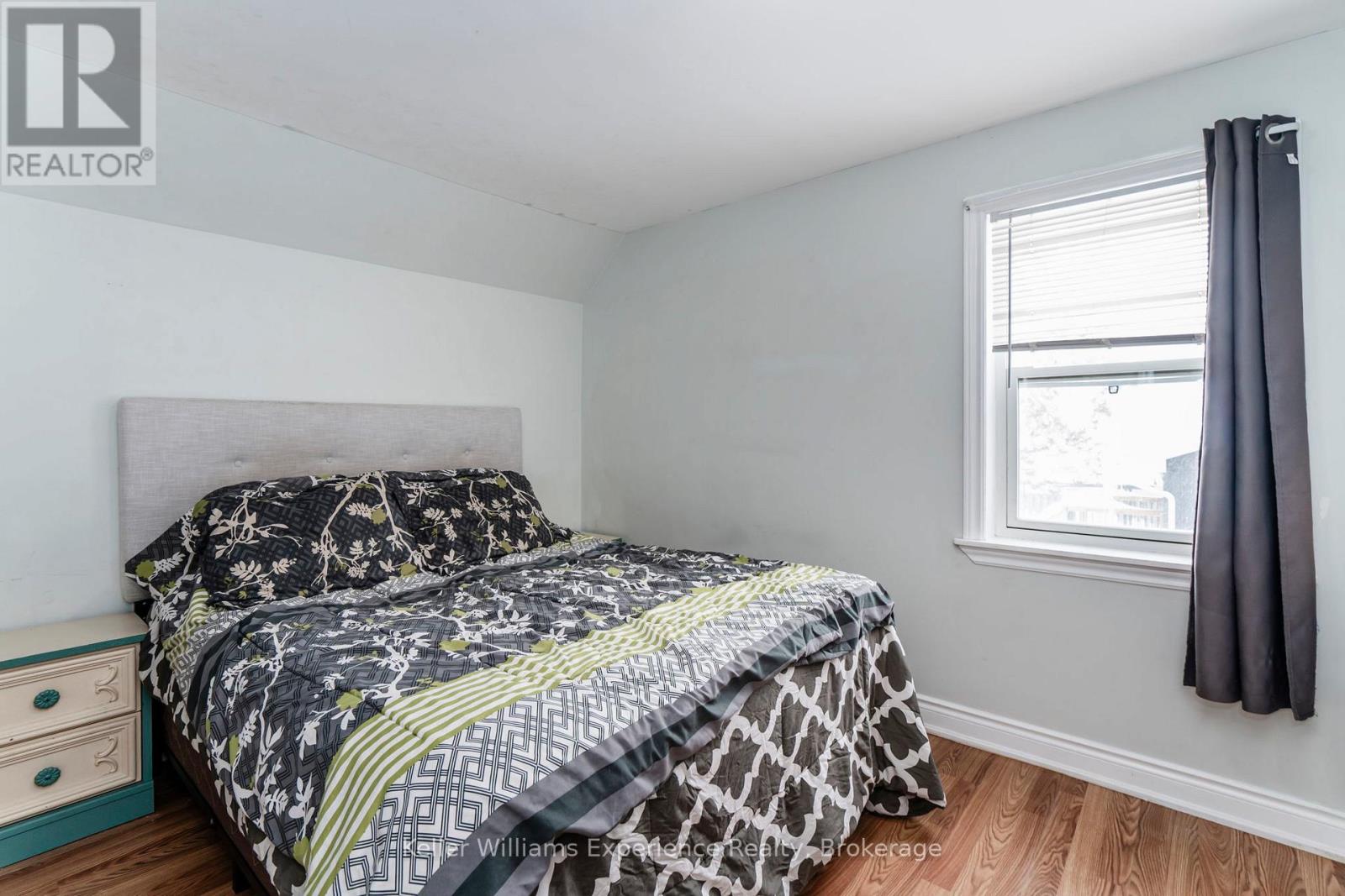 310 Davidson Street, Tay, Ontario  L0K 1R0 - Photo 5 - S12079805
