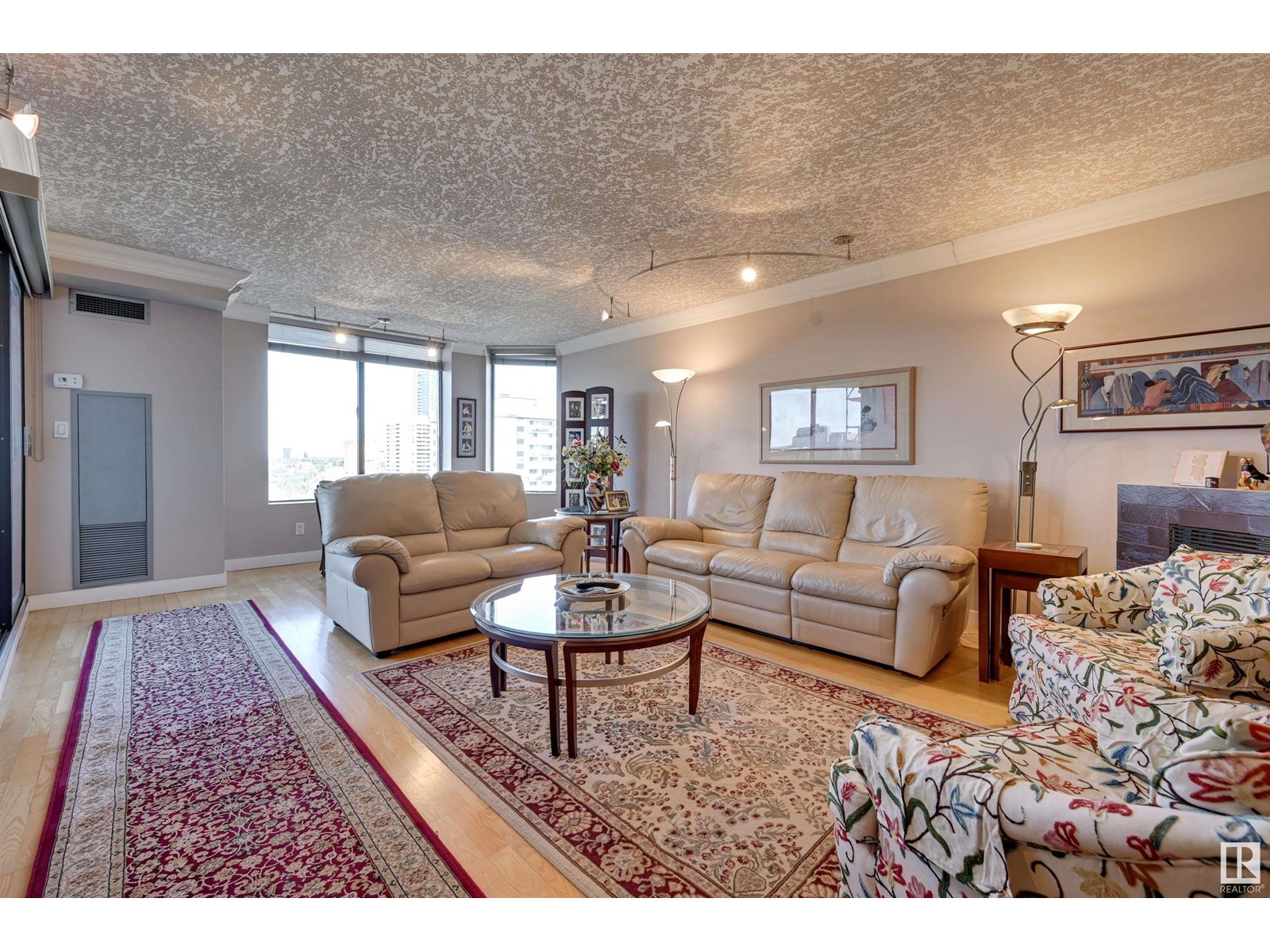 Property at #1102 11503 100 AV NW image 4