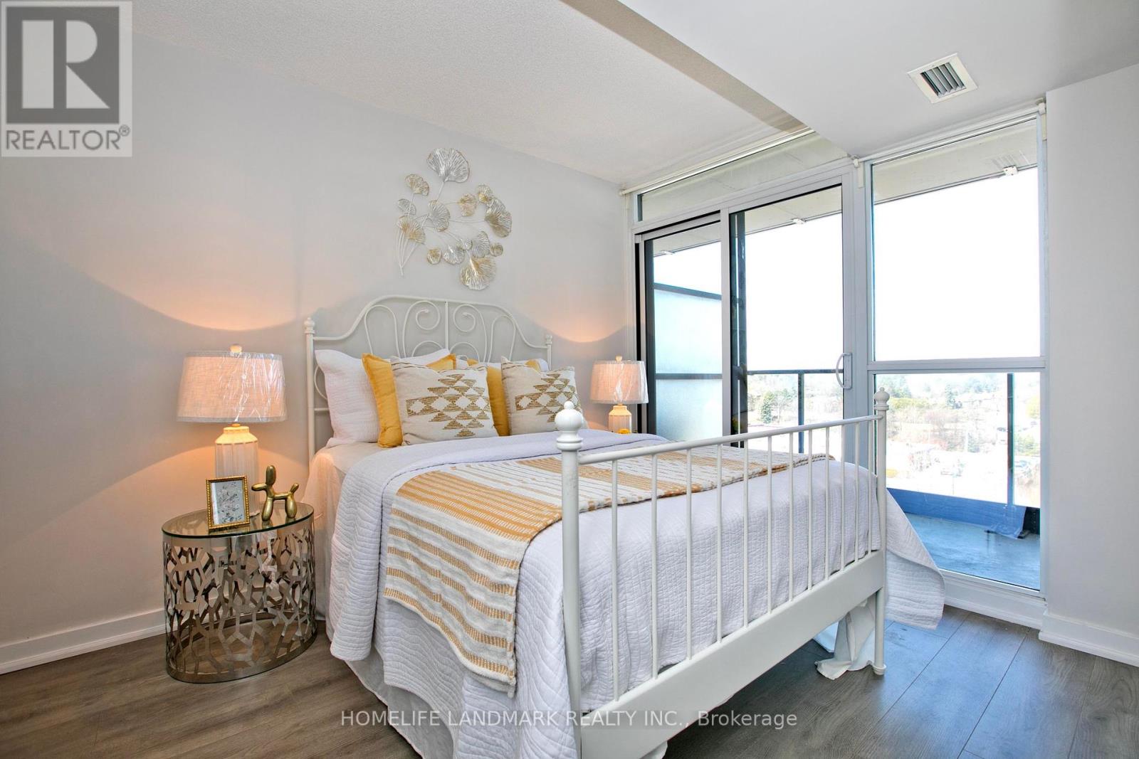 806 - 29 Singer Court, Toronto, Ontario  M2K 0B3 - Photo 12 - C12064156