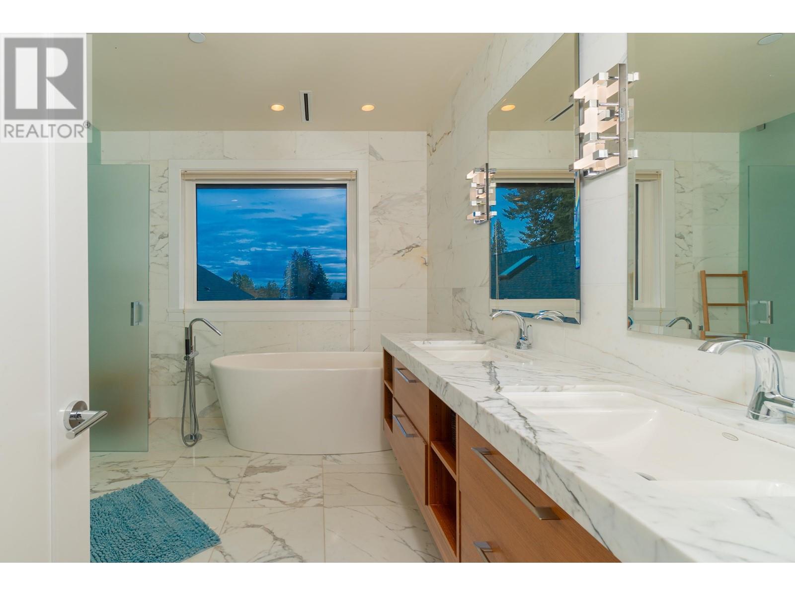 2408 Mathers Avenue, West Vancouver, British Columbia  V7V 2H8 - Photo 17 - R2988908