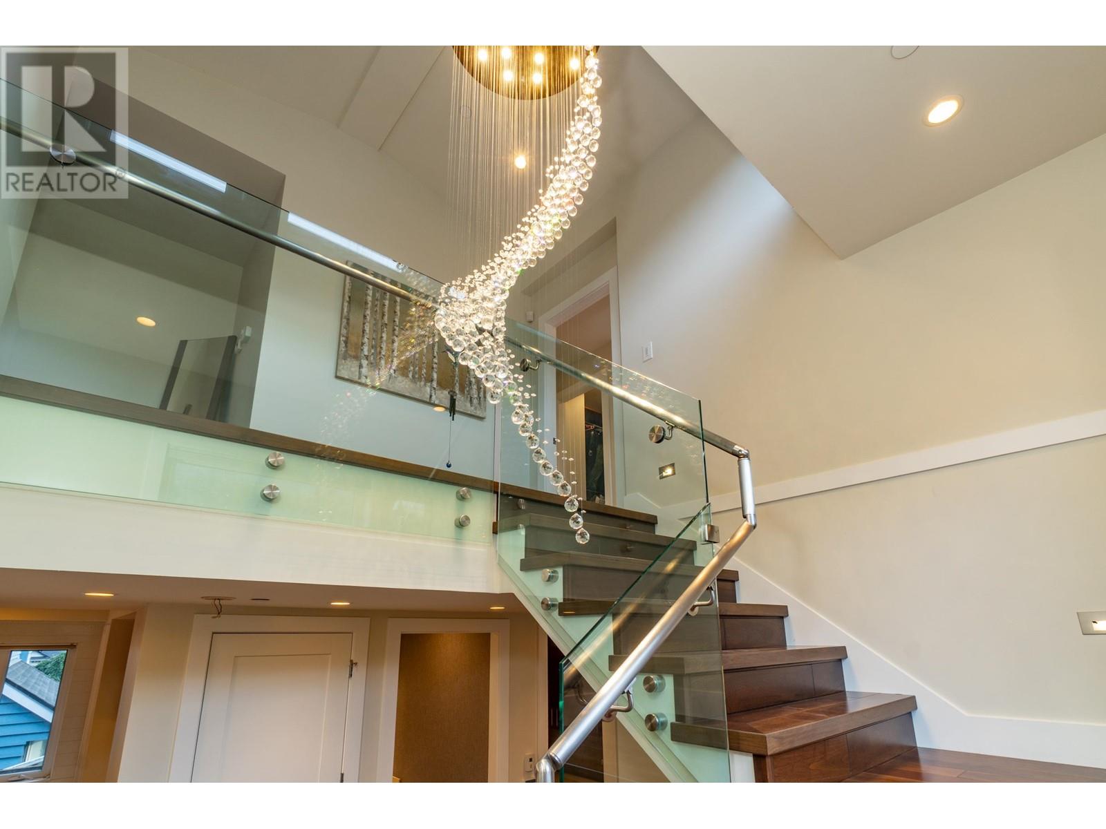 2408 Mathers Avenue, West Vancouver, British Columbia  V7V 2H8 - Photo 14 - R2988908