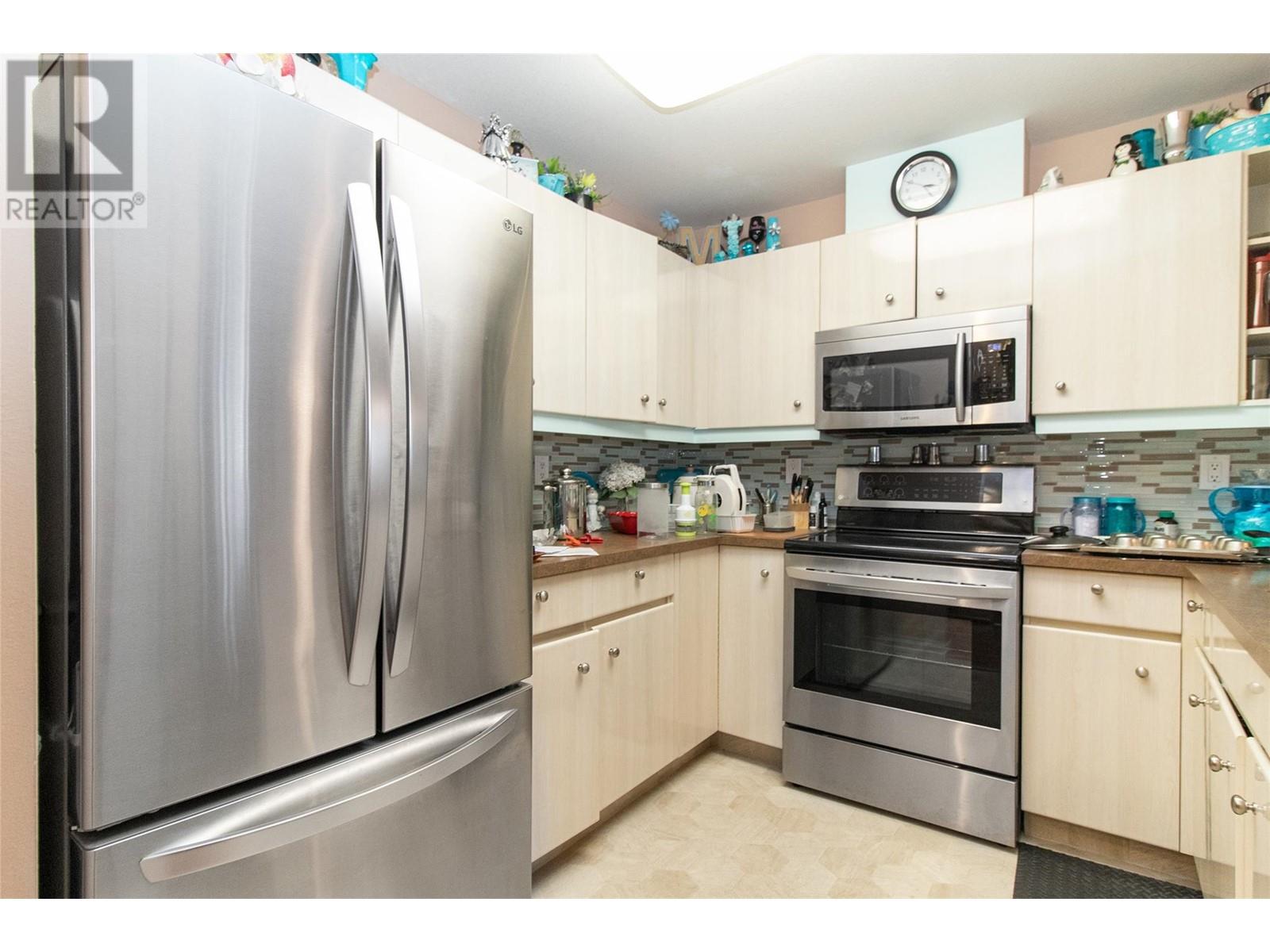 Property at 3157 Casorso Road Unit# 319 image 5