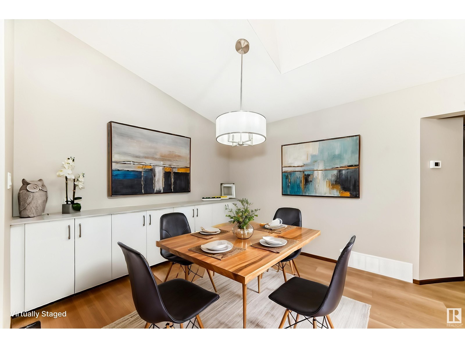 Property at 4847 32 AV NW image 1