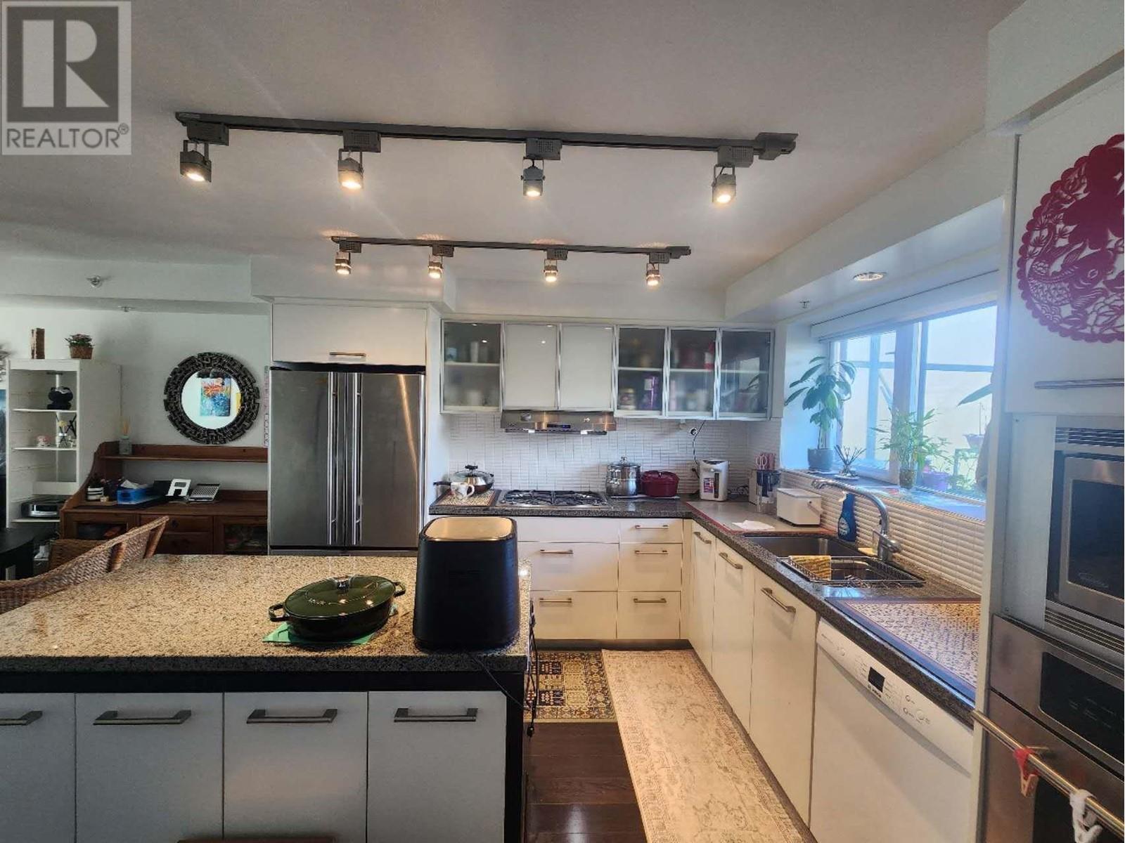 217 1961 Collingwood Street, Vancouver, British Columbia  V6R 3K6 - Photo 4 - R2974691