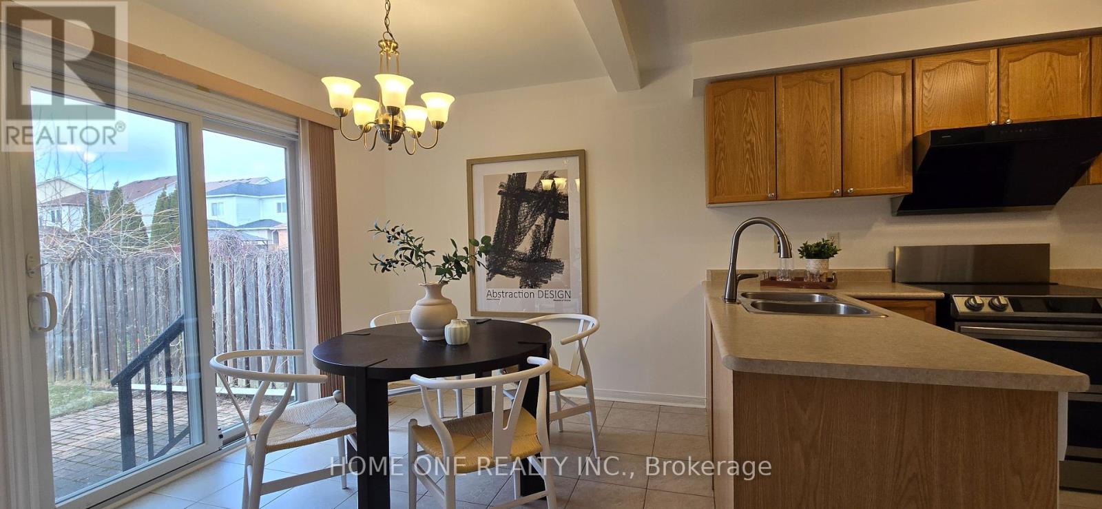 155 Bourbon Place, Whitby, Ontario  L1R 3C6 - Photo 10 - E12079896