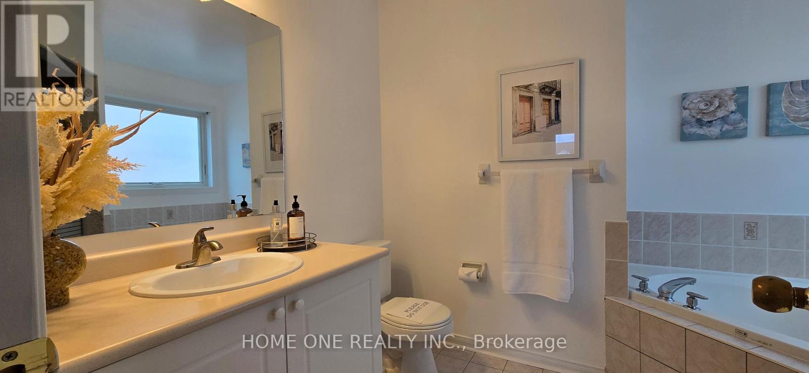 155 Bourbon Place, Whitby, Ontario  L1R 3C6 - Photo 22 - E12079896