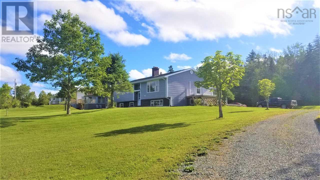 Property at 110 De Raymond Street image 3