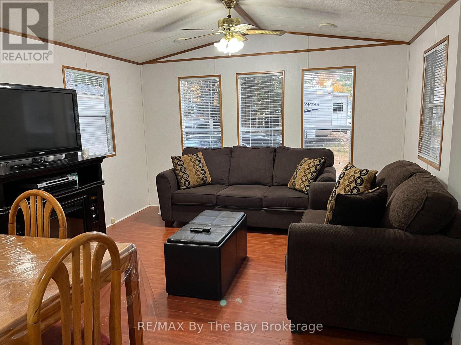 68 - 85 Theme Park Drive, Wasaga Beach, Ontario  L9Z 1X7 - Photo 8 - S12076940