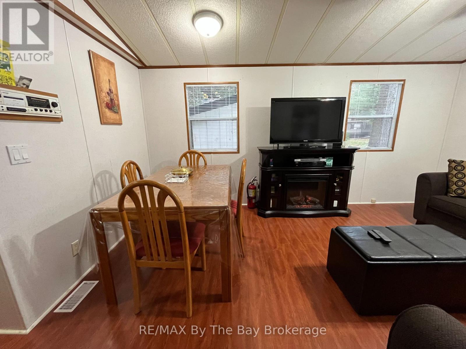 68 - 85 Theme Park Drive, Wasaga Beach, Ontario  L9Z 1X7 - Photo 9 - S12076940