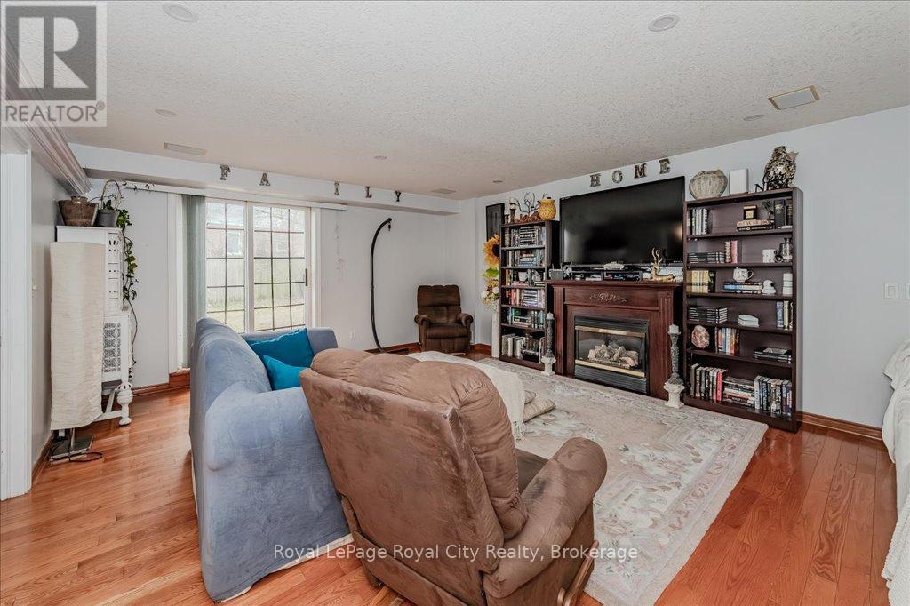 84 Porter Court, Guelph, Ontario  N1L 1L8 - Photo 15 - X12060671