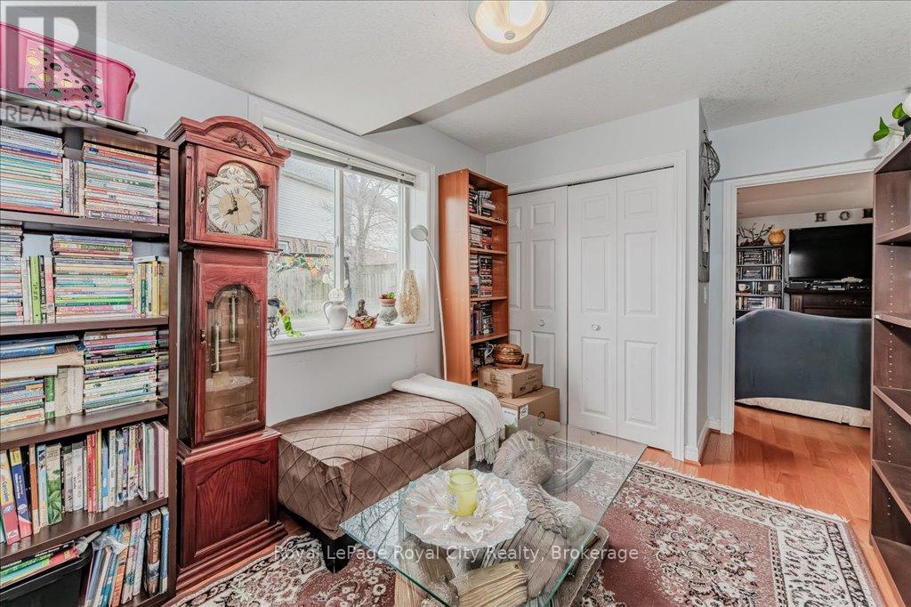 84 Porter Court, Guelph, Ontario  N1L 1L8 - Photo 17 - X12060671