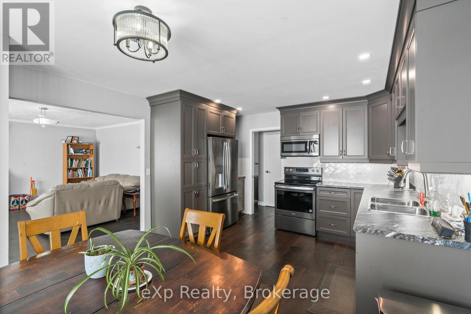 361 1st Avenue S, Arran-Elderslie, Ontario  N0G 1L0 - Photo 12 - X11984044