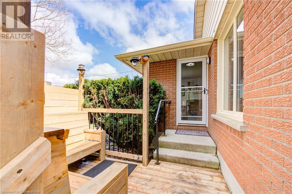 Property at 14 NOXON Street image 3