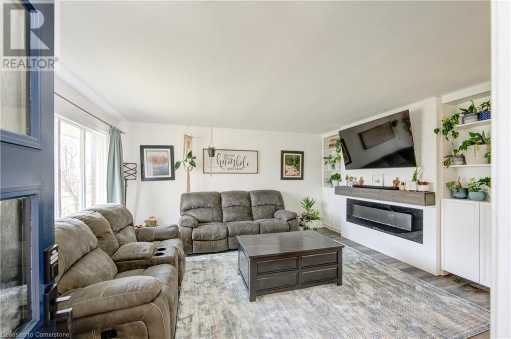 Property at 14 NOXON Street image 4