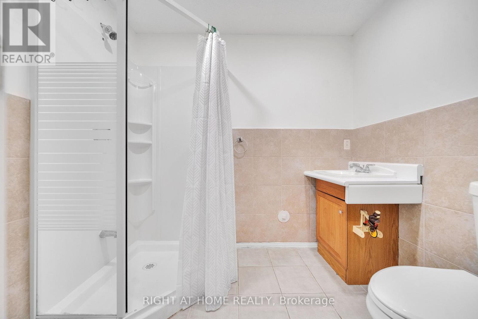 16 Sullivan Drive, Ajax, Ontario  L1T 3L2 - Photo 42 - E12079691