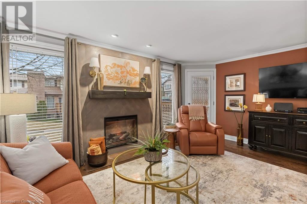 Property at 1508 UPPER MIDDLE Road Unit# 5 image 5