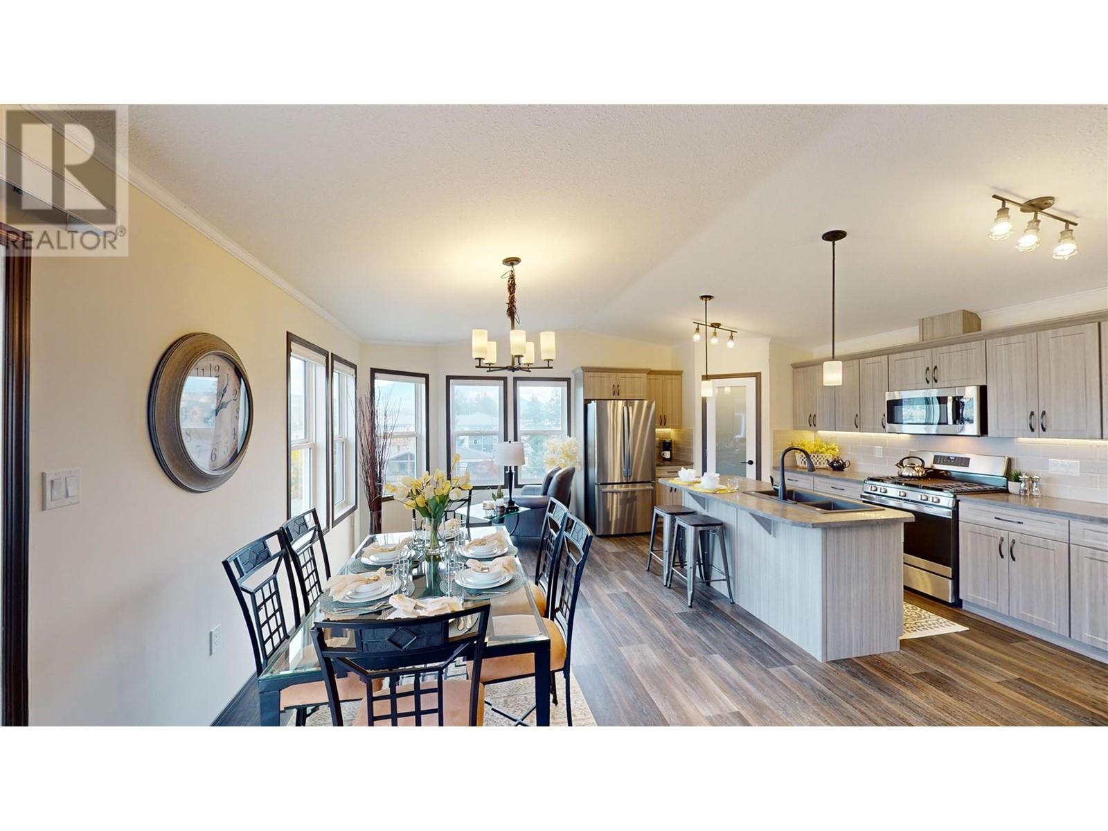 517 Pagurut  W Avenue, Cranbrook, British Columbia  V1C 0G5 - Photo 6 - 10335568