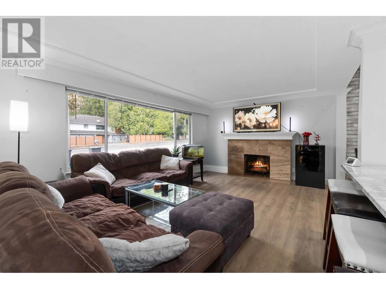 Property at 2110 COMO LAKE AVENUE image 4