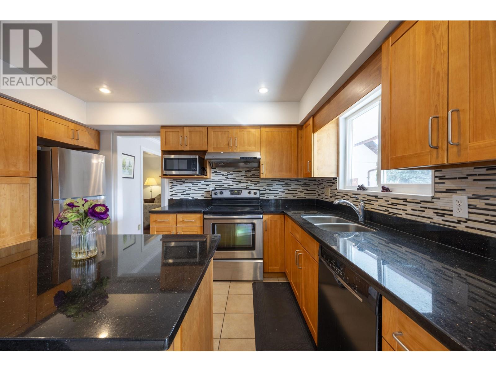 1310 Glen Abbey Drive, Burnaby, British Columbia  V5A 3Y4 - Photo 16 - R2972243
