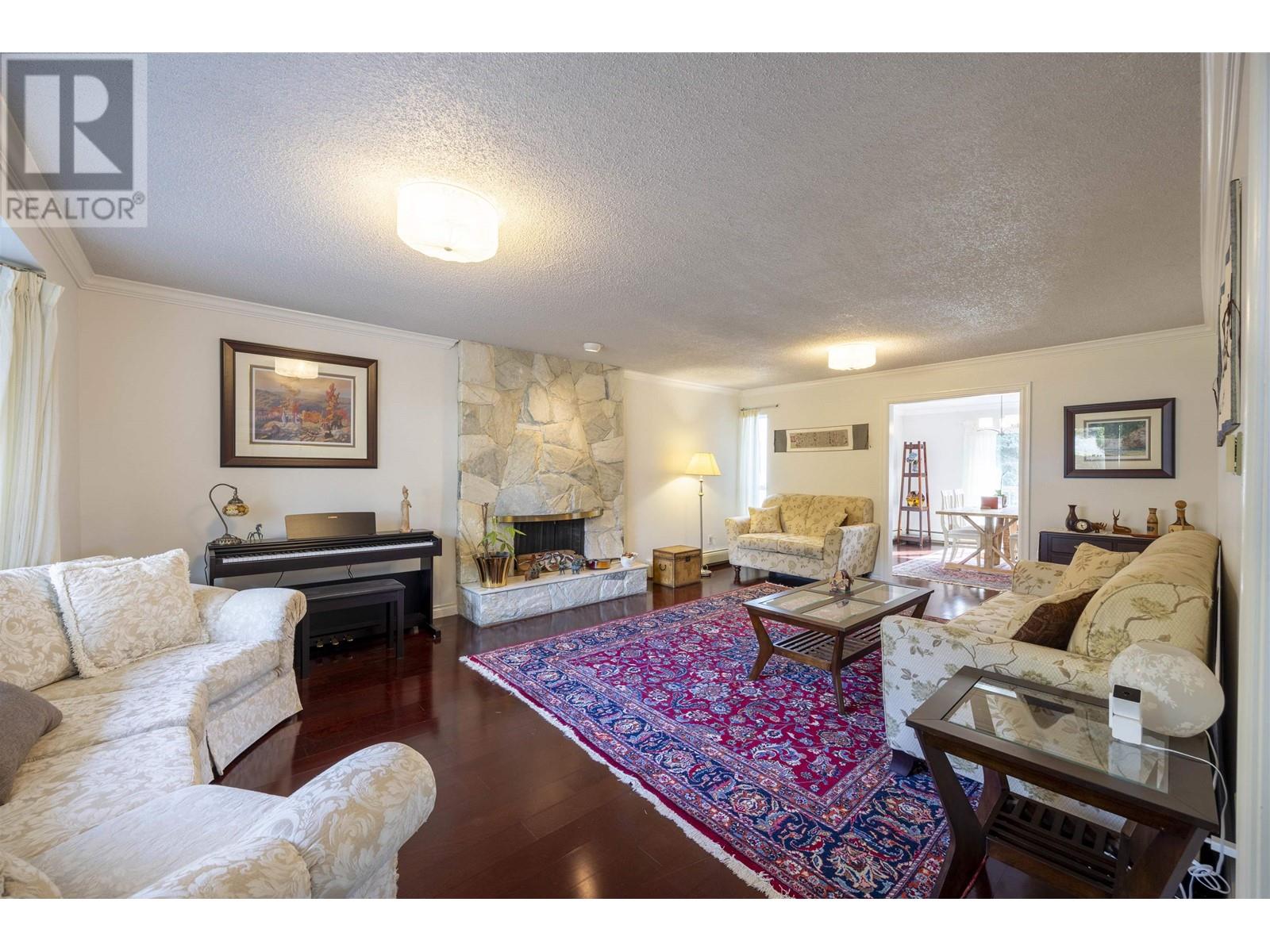 1310 Glen Abbey Drive, Burnaby, British Columbia  V5A 3Y4 - Photo 10 - R2972243
