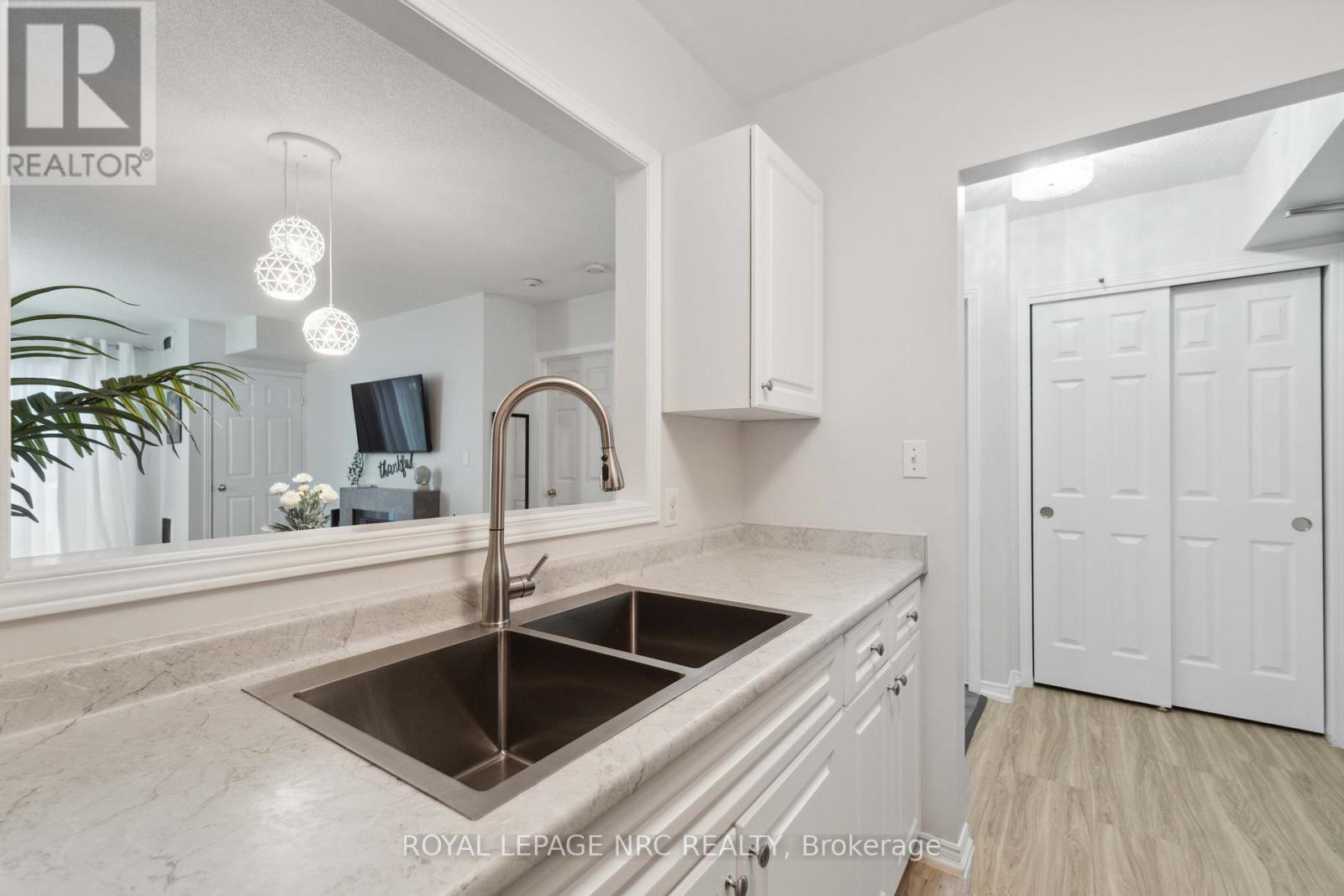 203 - 4090 John Charles Boulevard, Lincoln, Ontario  L0R 2C0 - Photo 14 - X12079970