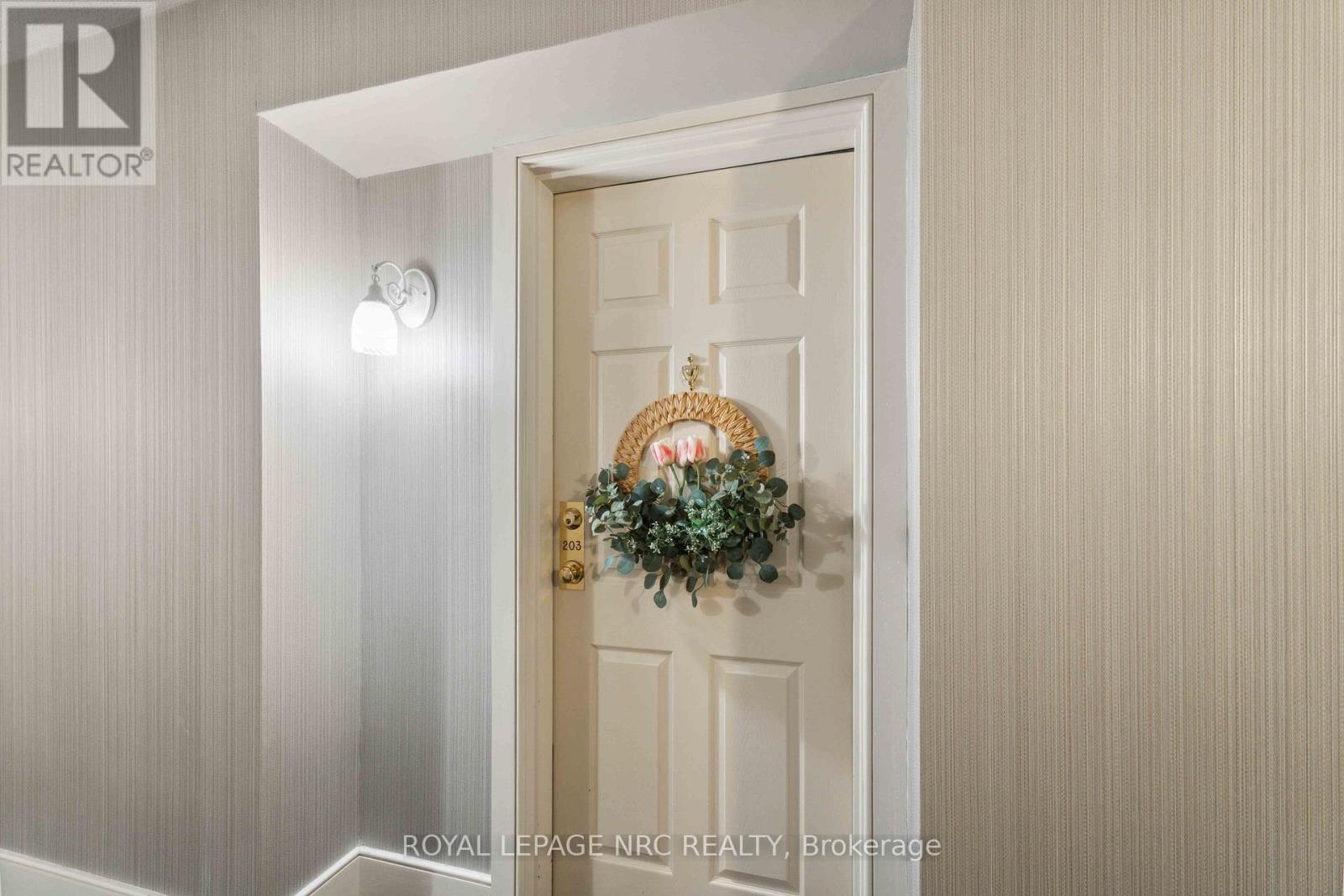 203 - 4090 John Charles Boulevard, Lincoln, Ontario  L0R 2C0 - Photo 7 - X12079970